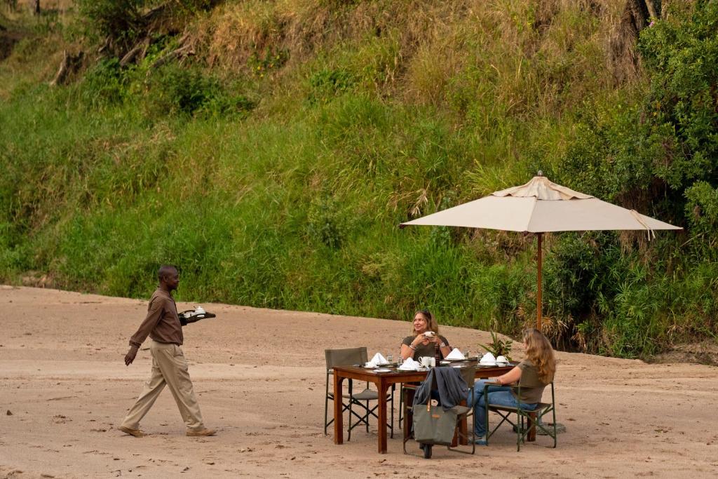 Elewana Sand River Camp Mara Dinning