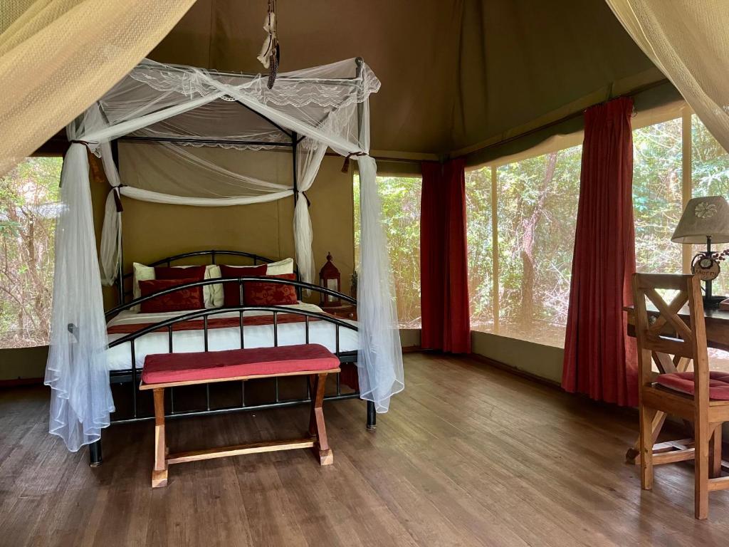 Ikweta Safari Camp Double Tent