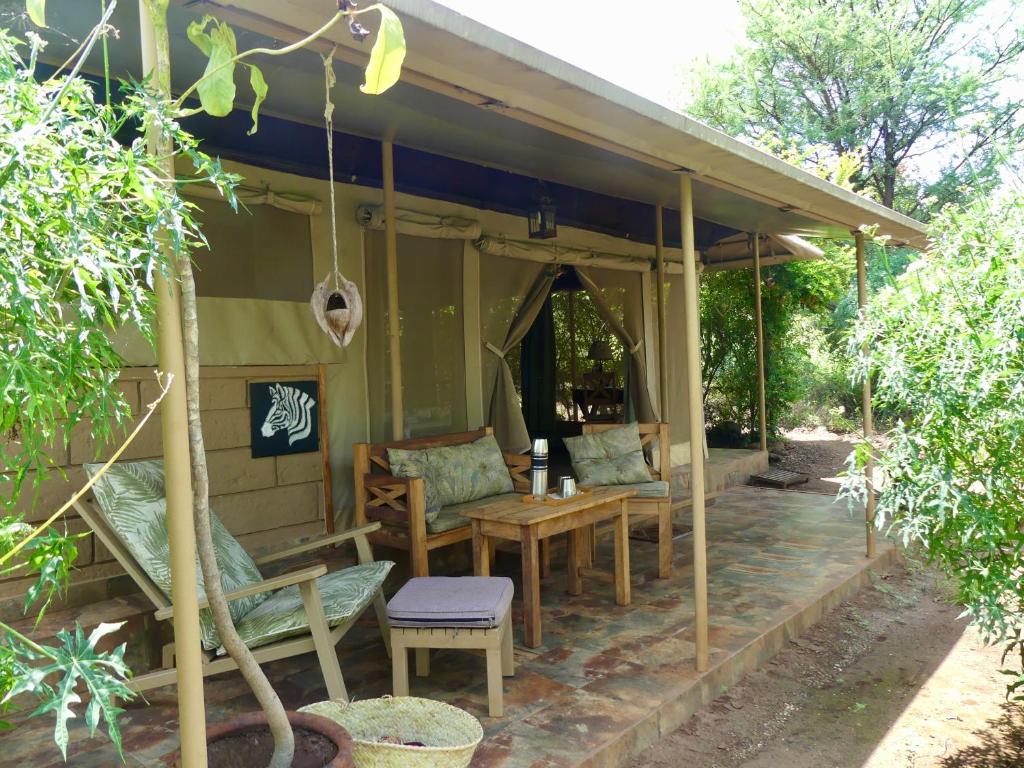 Ikweta Safari Camp Meru Veranda