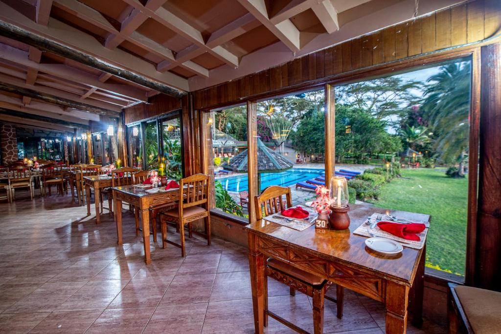 Lake Nakuru Lodge Dinner