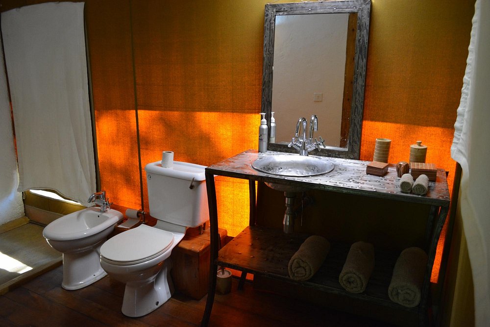 Rhino River Camp Meru Washroom