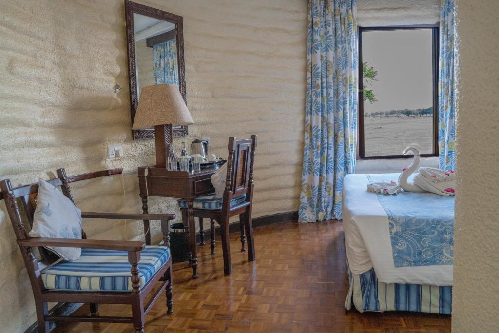 salt lick safari lodge room
