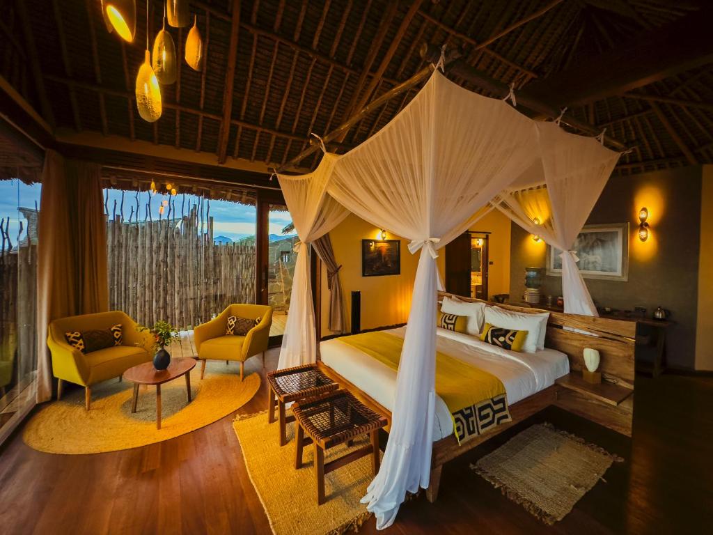 soroi lions bluff lodge Kenya