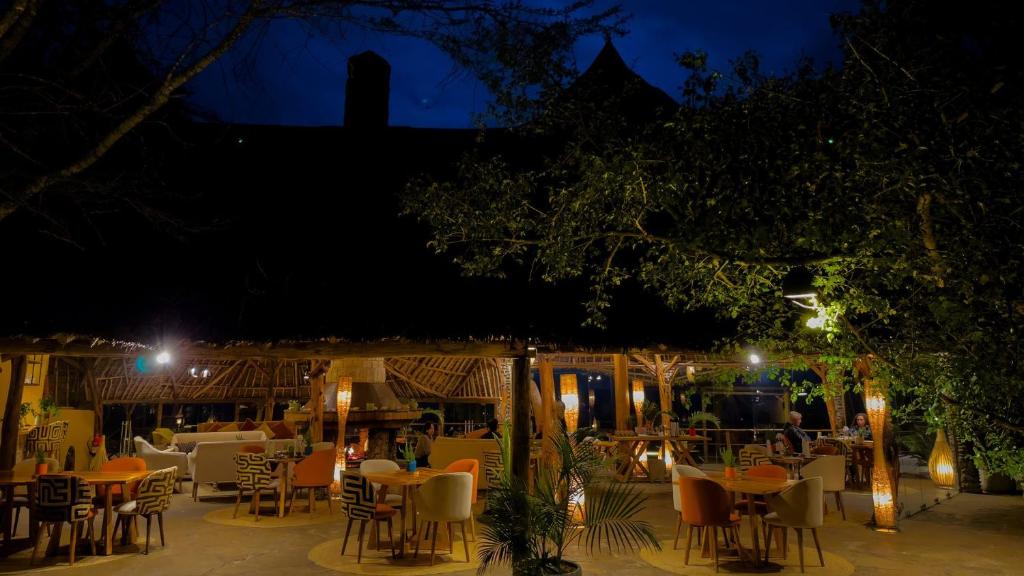 soroi lions bluff lodge Kenya