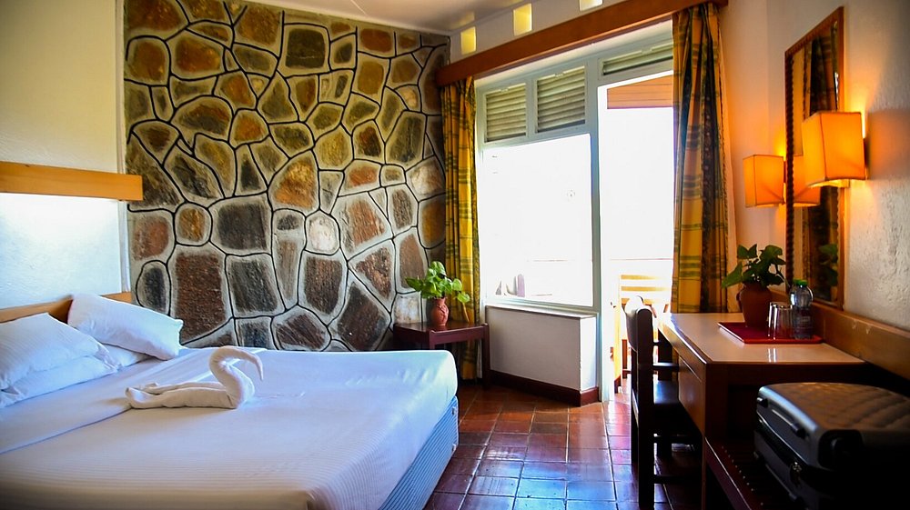 Ngulia safari lodge Tsavo west Kenya