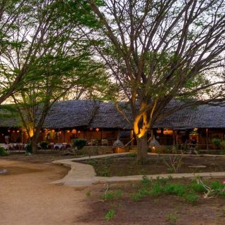 Satao camp restaurant