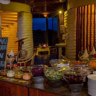 Salt Lick Lodge Restaurant Buffet
