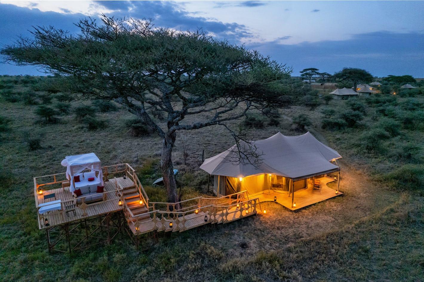 Luxury Serengeti Savannah Camp
